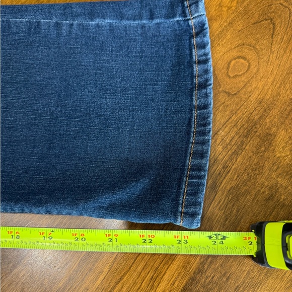 Chaps Mid Rise Crop Kick Jeans - Picture 7 of 8